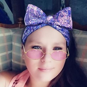 Meet your Posher, Alicia